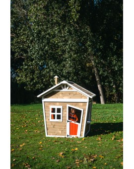 Wooden children's house made of Masgames FADA panels