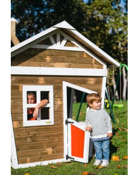 Wooden children's house made of Masgames FADA panels