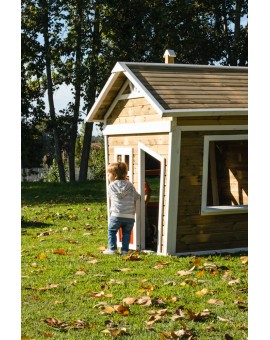 Wooden children's house made of Masgames FADA panels