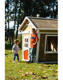 Wooden children's house made of Masgames FADA panels