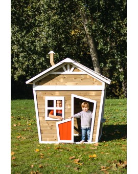 Wooden children's house made of Masgames FADA panels