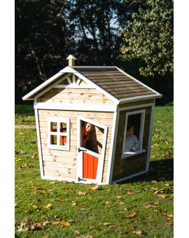 Wooden children's house made of Masgames FADA panels